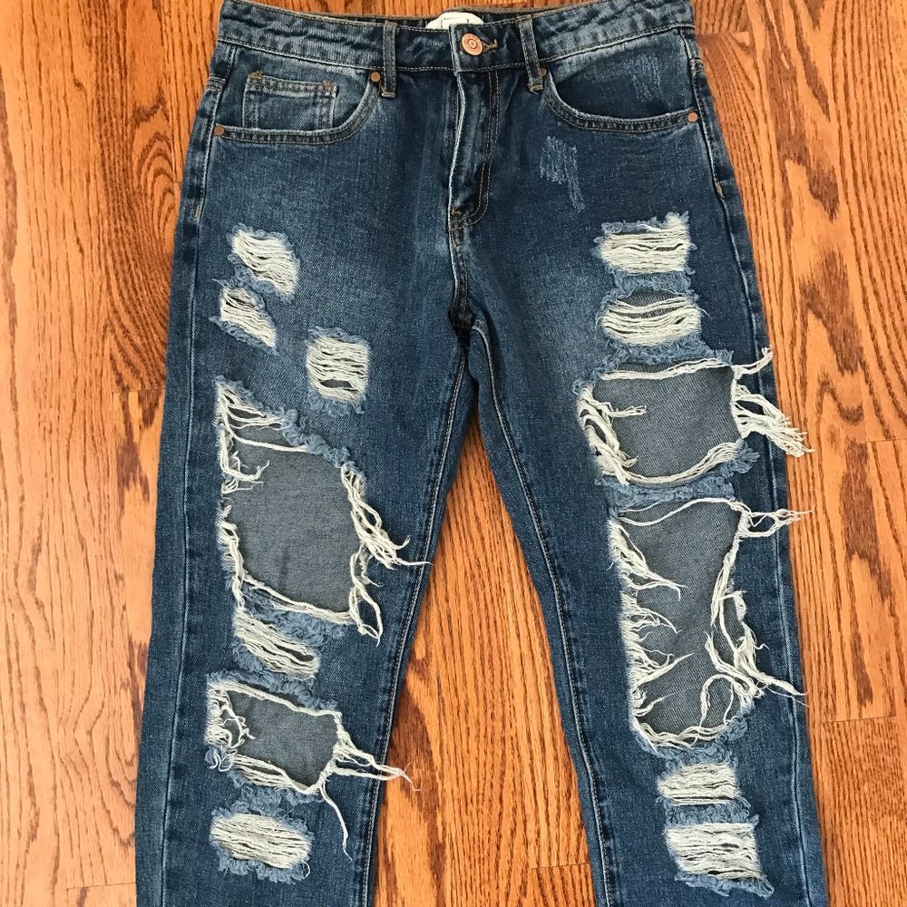 Forever 21 Low Rise Ripped Boyfriend Jeans